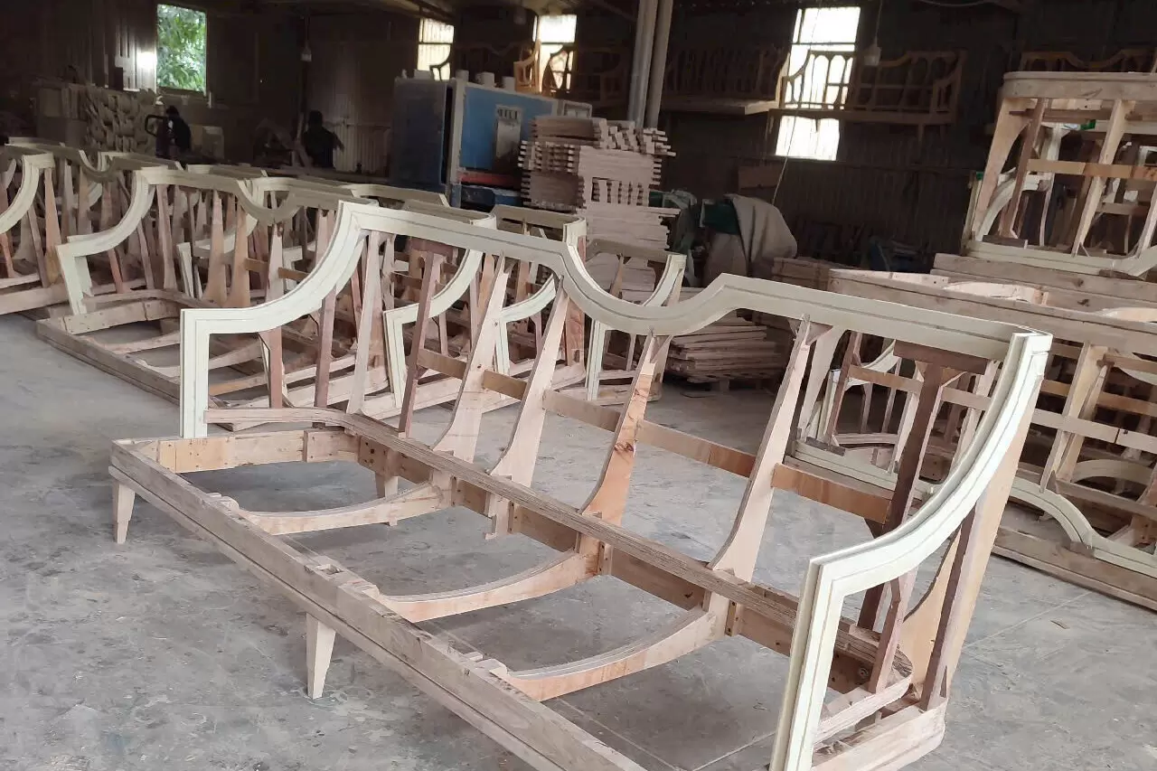 Nuda processes Korean's orders